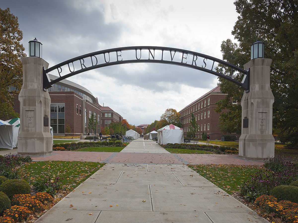 Universidad Purdue-West Lafayette (Wikipedia)